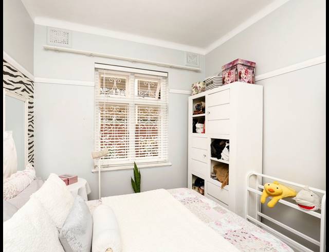 2.5 BEDROOM APARTMENT FOR SALE IN ESSENWOOD